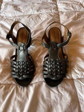 Naturalizer Black Woven T-Strap Sandals with Ankle Buckle